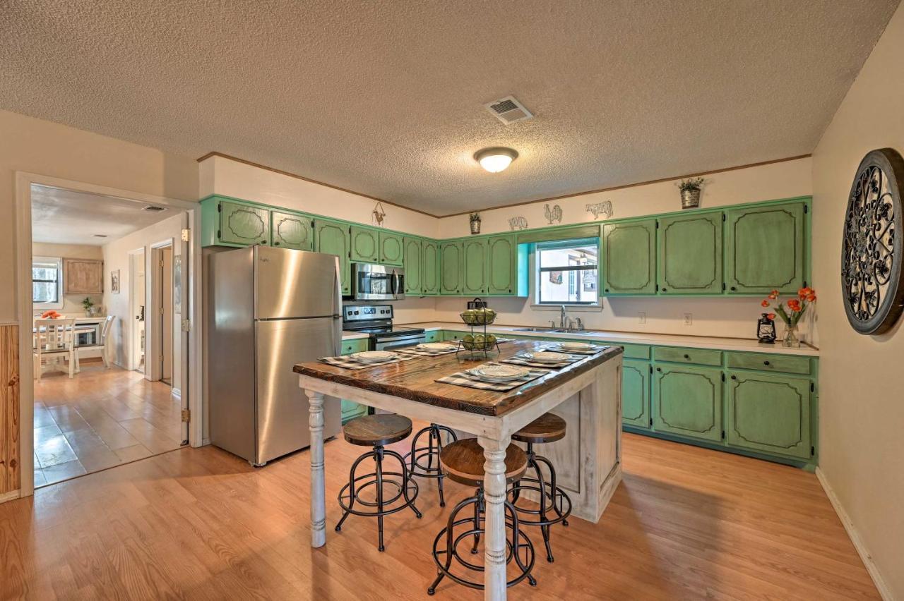 Vila Pet-Friendly Shady Oaks Broken Bow Gem With Patio! Exteriér fotografie
