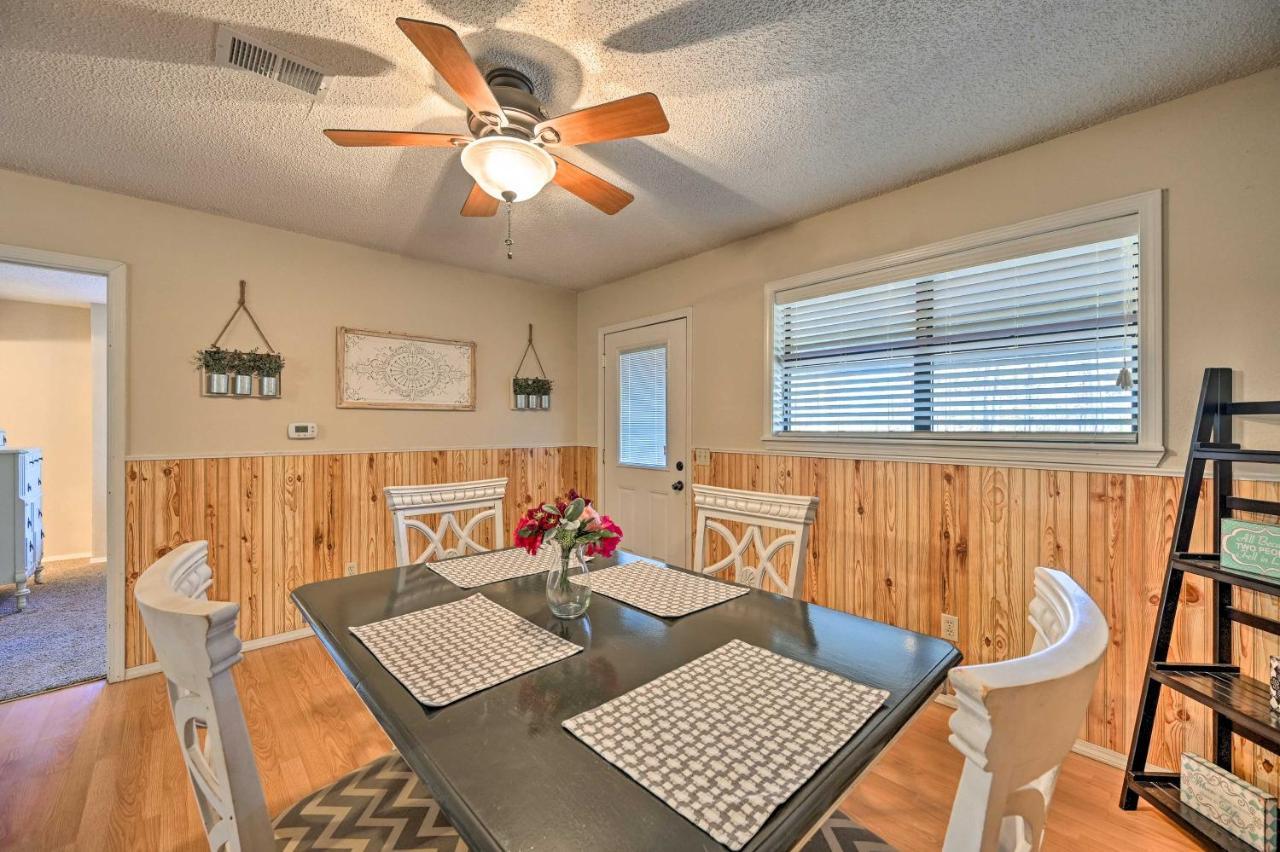 Vila Pet-Friendly Shady Oaks Broken Bow Gem With Patio! Exteriér fotografie