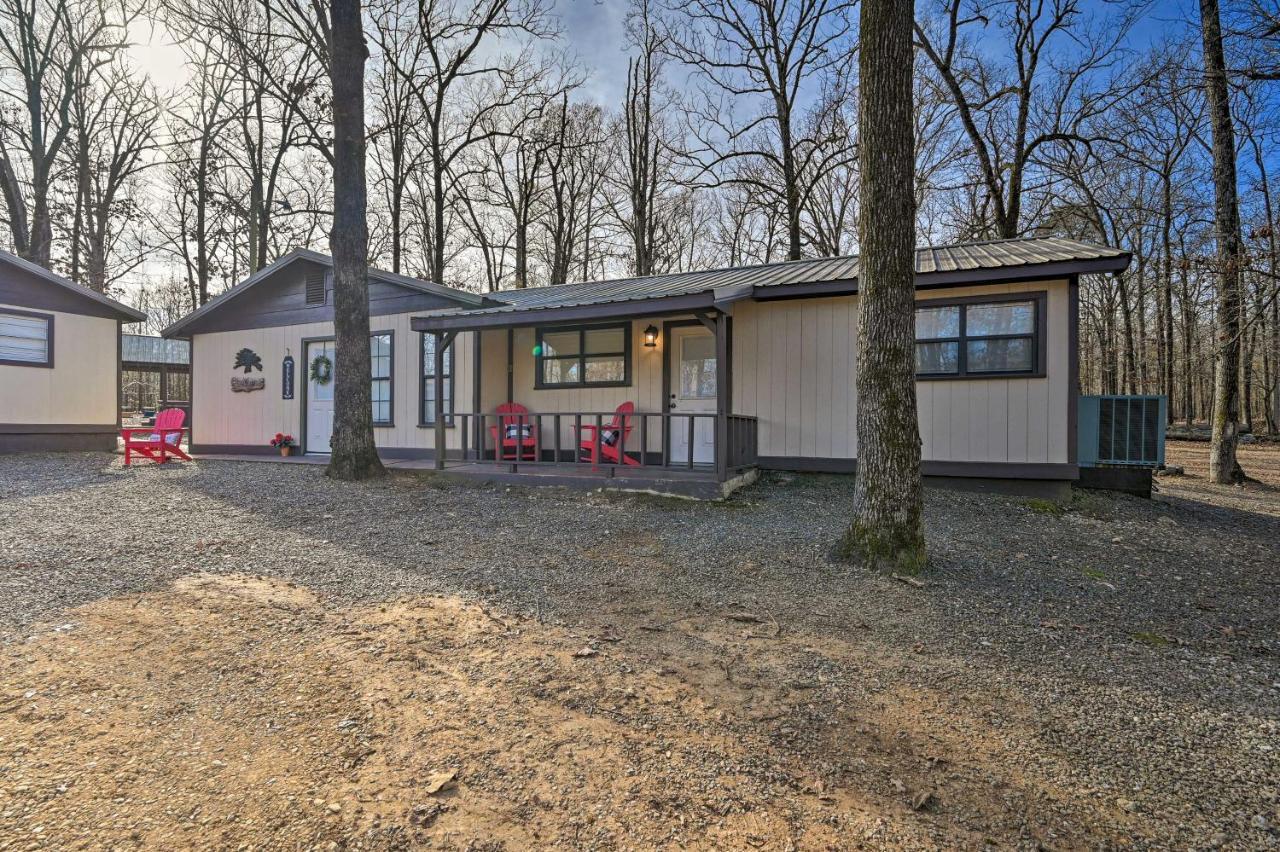 Vila Pet-Friendly Shady Oaks Broken Bow Gem With Patio! Exteriér fotografie