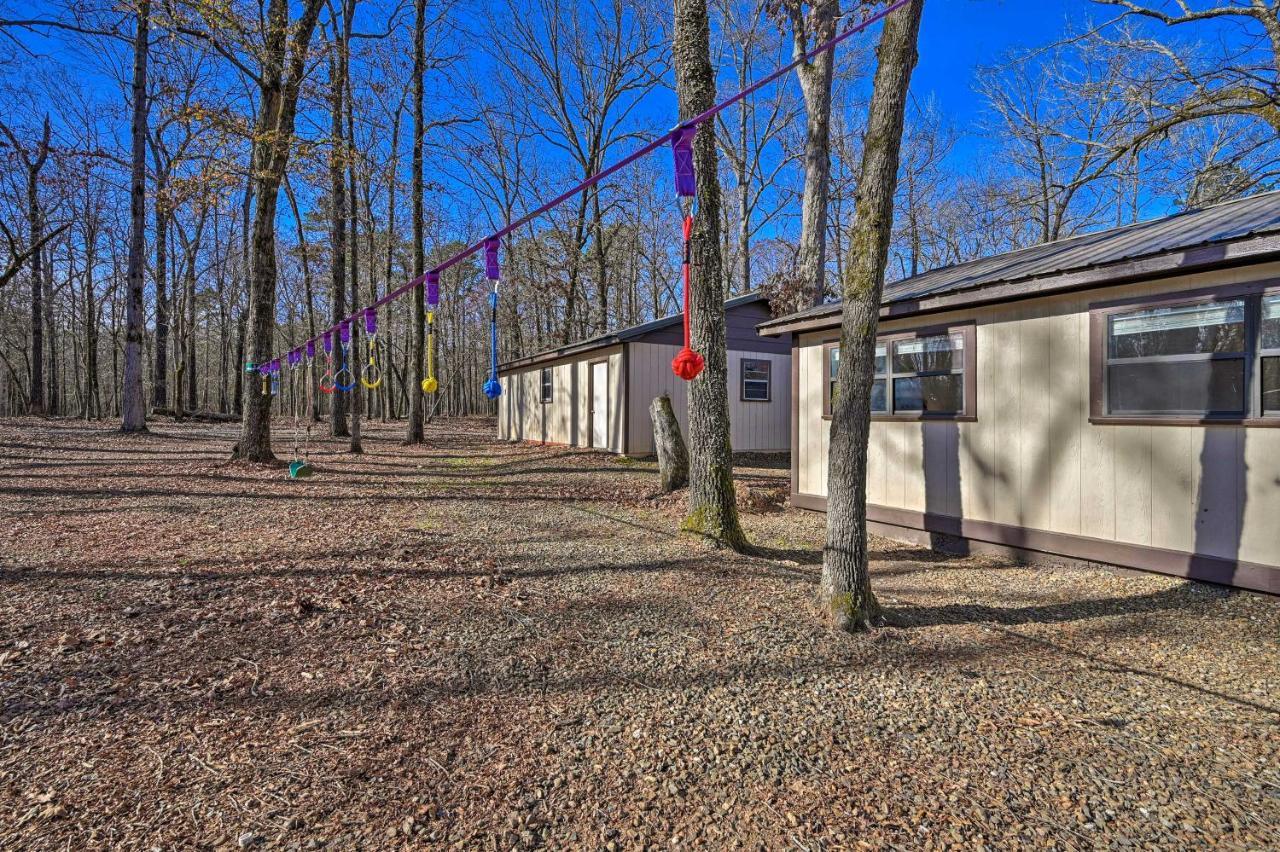 Vila Pet-Friendly Shady Oaks Broken Bow Gem With Patio! Exteriér fotografie